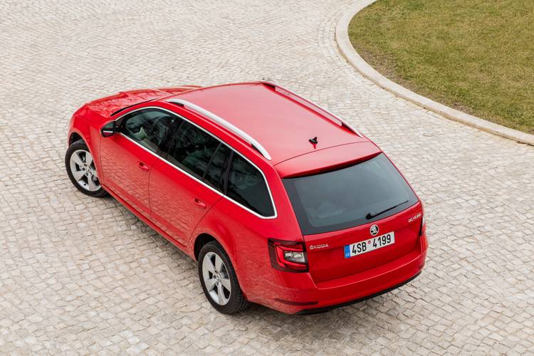 Škoda Octavia E5 facelift 2018 familiar