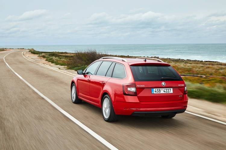 Škoda Octavia E5 facelift 2019 familiar